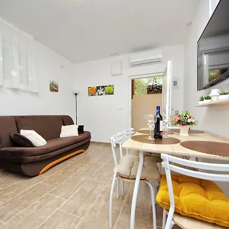 Gabi 3 Apartman *