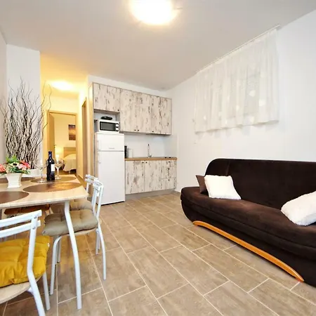 Gabi 3 Apartman Zára