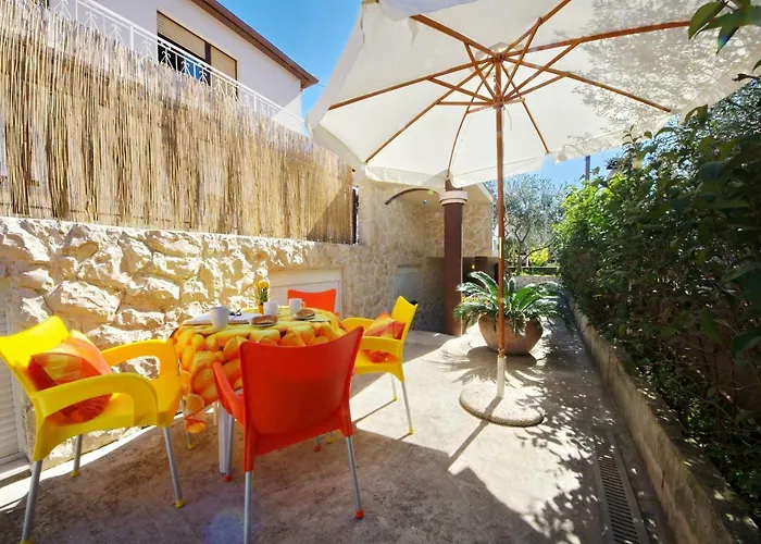 公寓 Gabi 3 扎达尔